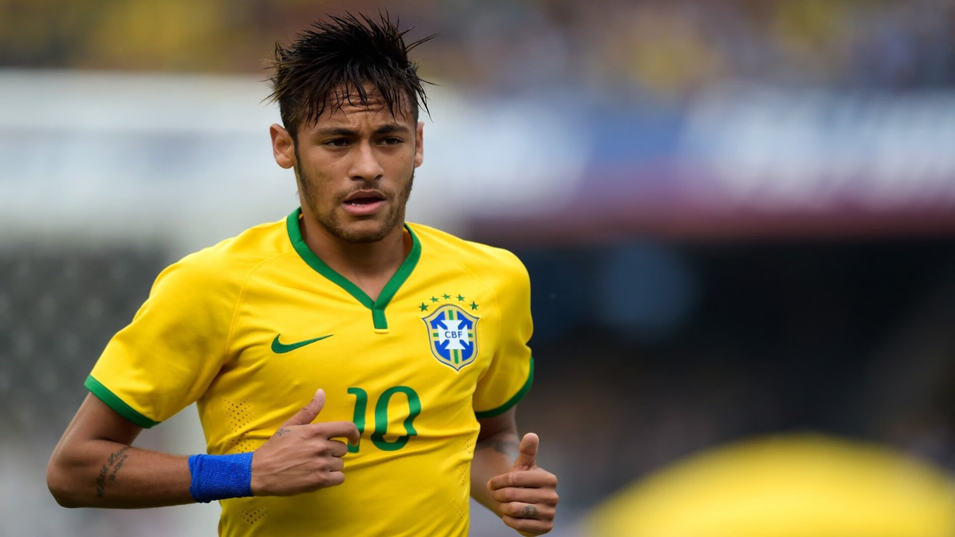 乌拉圭队前锋苏亚雷斯在巴黎奥运会上表现出色，苏亚雷斯在乌拉圭 人气